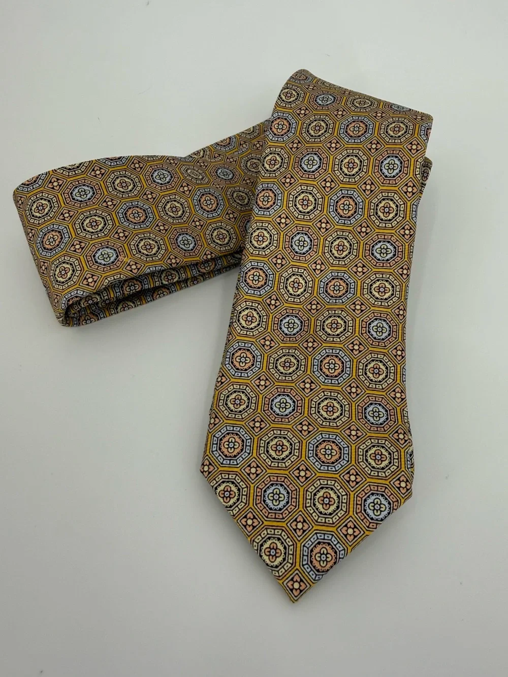 Bespoke New York Silk Medallion Print Necktie | Gold Multi